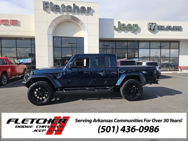 2025 Jeep Gladiator Nighthawk's photo