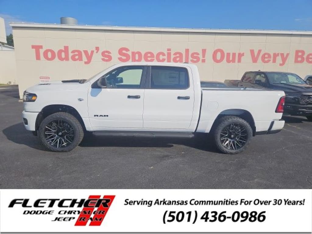 New 2026 Ram 1500 EXPRESS CREW CAB 4X4 5'7 BOX Pickup