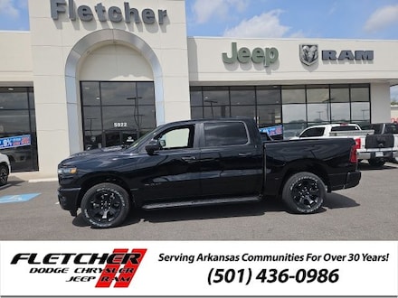 2026 Ram 1500 EXPRESS CREW CAB 4X4 5'7 BOX Pickup 3C6SRFGPXT4162702