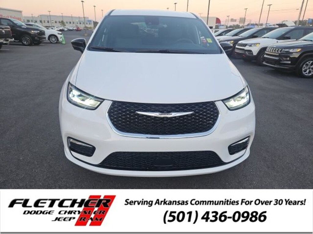 New 2026 Chrysler Pacifica SELECT Passenger Van