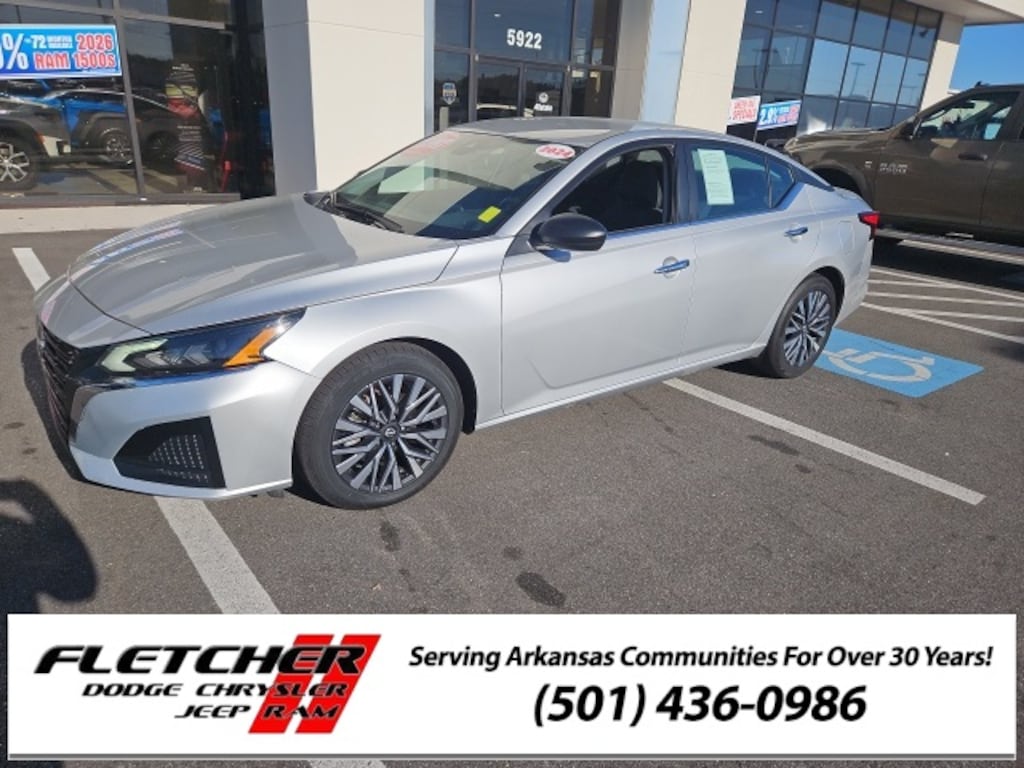 Used 2024 Nissan Altima 2.5 SV Sedan