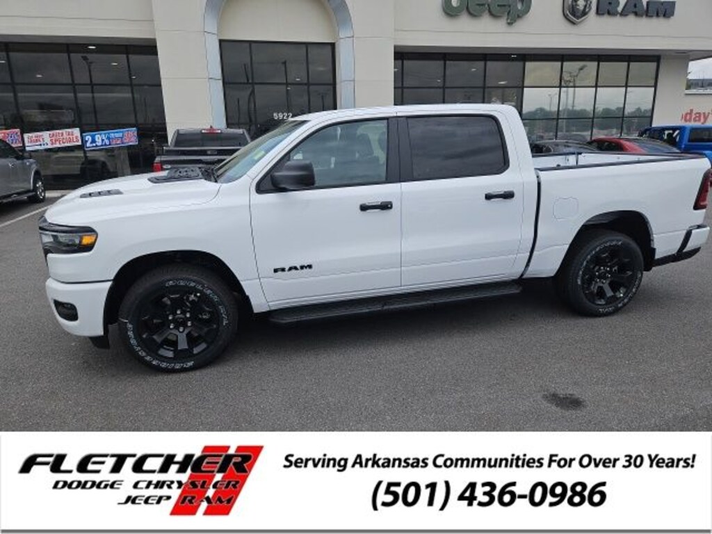 New 2026 Ram 1500 EXPRESS CREW CAB 4X4 5'7 BOX Pickup
