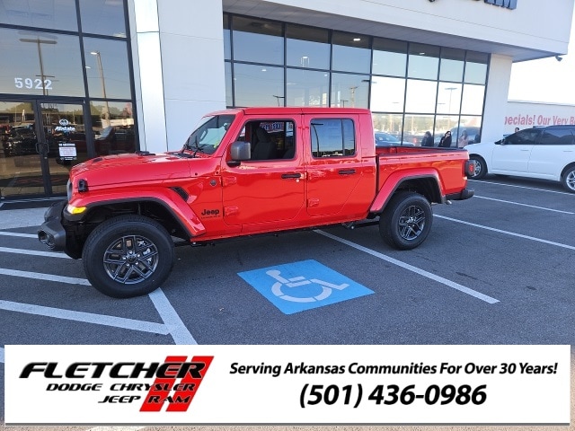 2026 Jeep Gladiator Sport S's photo