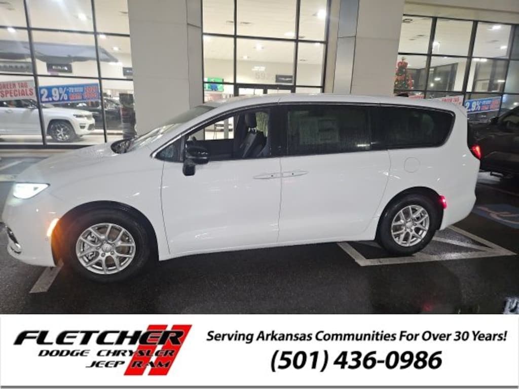 New 2026 Chrysler Pacifica SELECT Passenger Van