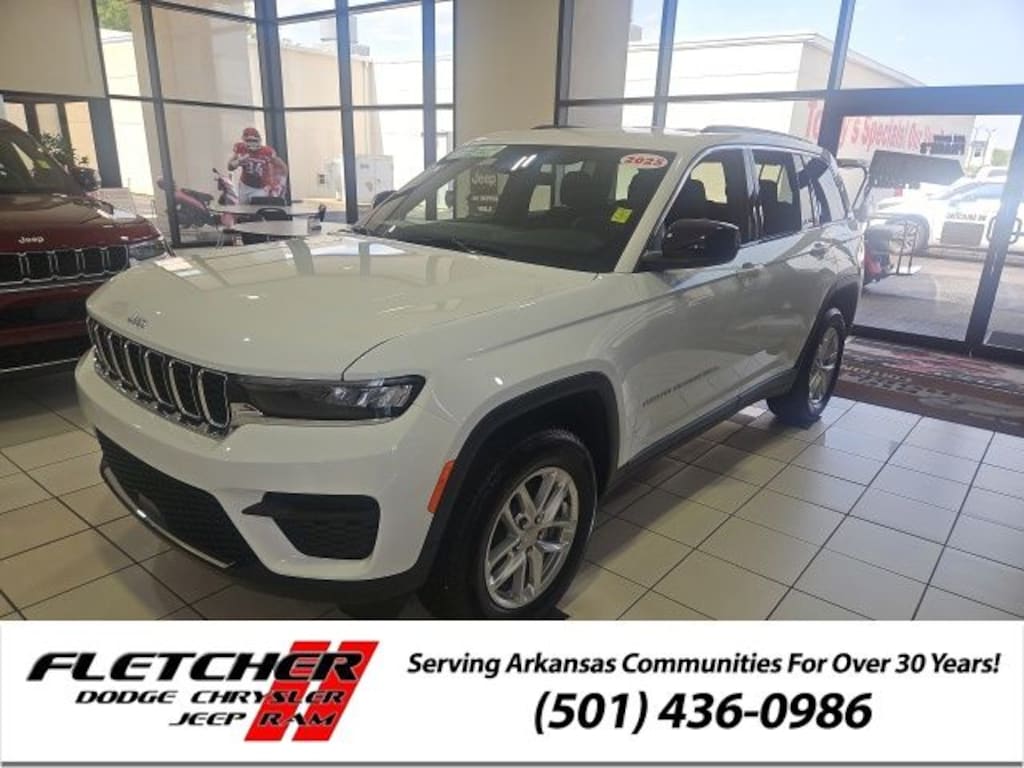 New 2025 Jeep Grand Cherokee LAREDO 4X2 Sport Utility