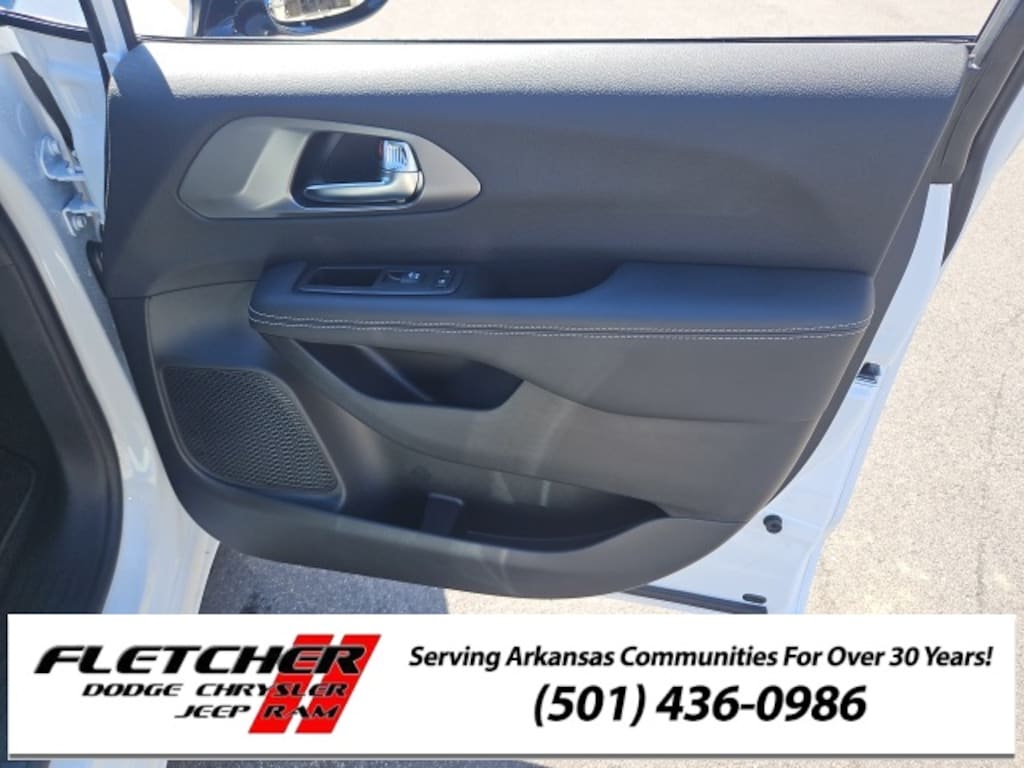 New 2026 Chrysler Pacifica SELECT Passenger Van