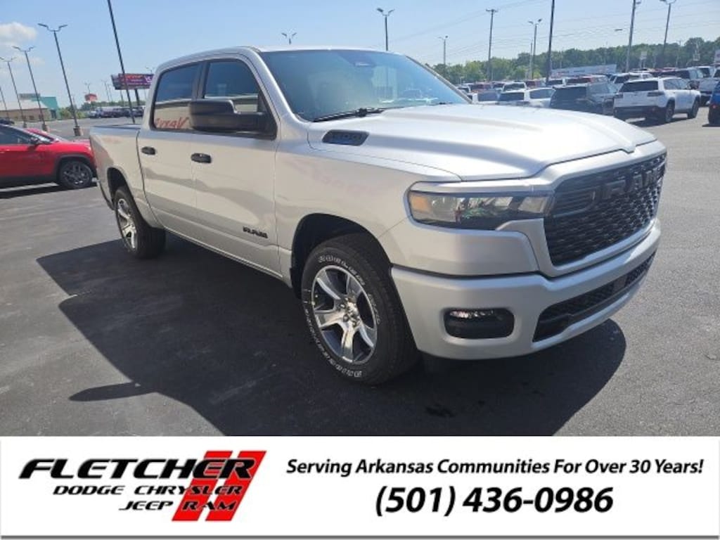 New 2026 Ram 1500 EXPRESS CREW CAB 4X2 5'7 BOX Pickup