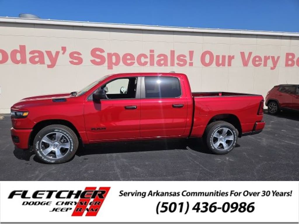 New 2026 Ram 1500 EXPRESS CREW CAB 4X2 5'7 BOX Pickup