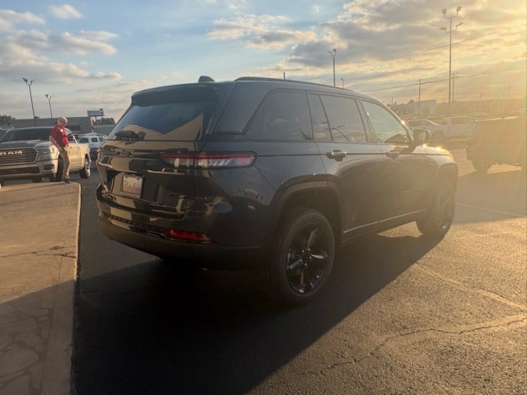 New 2025 Jeep Grand Cherokee ALTITUDE X 4X4 Sport Utility