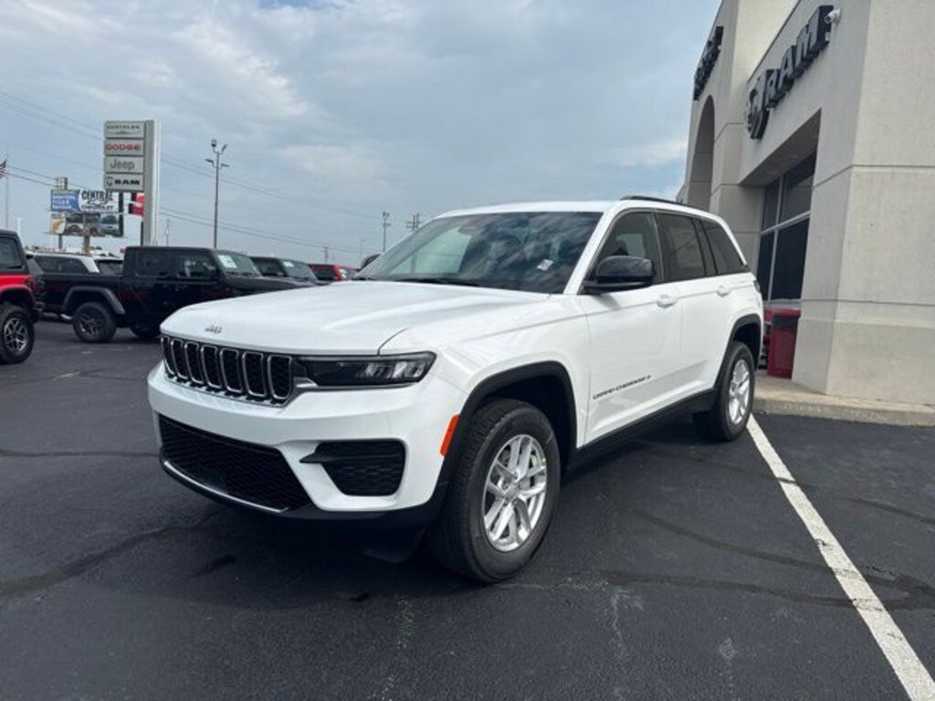 New 2026 Jeep Grand Cherokee LAREDO X 4X4 Sport Utility