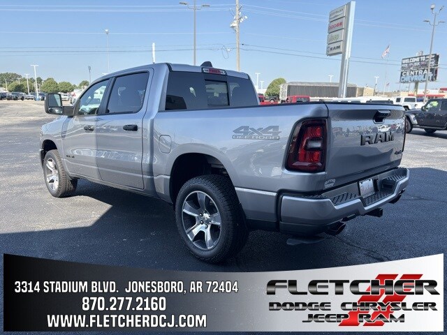 2025 Ram 1500 Tradesman photo 3