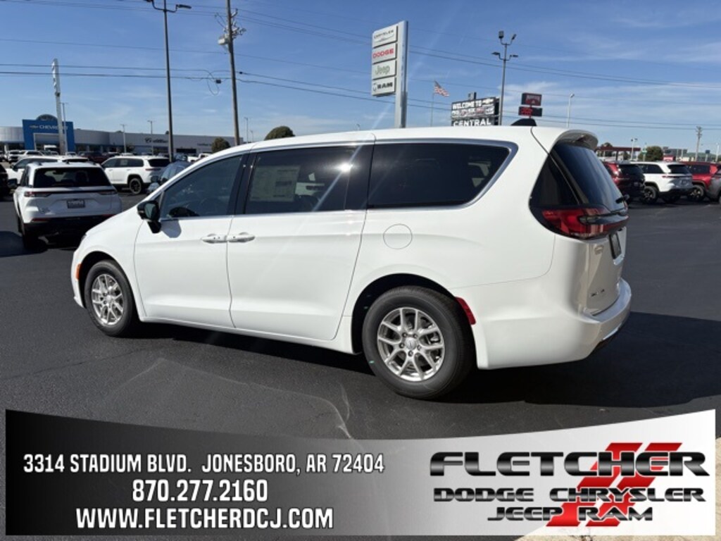New 2026 Chrysler Pacifica SELECT Passenger Van