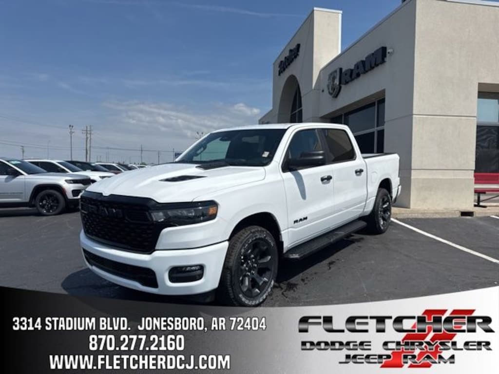 New 2026 Ram 1500 EXPRESS CREW CAB 4X4 5'7 BOX Pickup