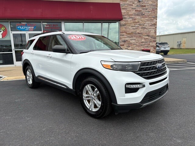 2023 Ford Explorer XLT photo 2