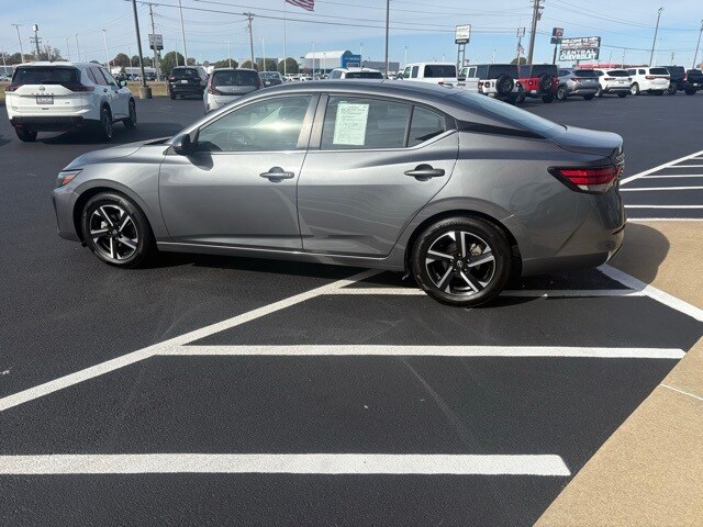 2024 Nissan Sentra SV photo 3