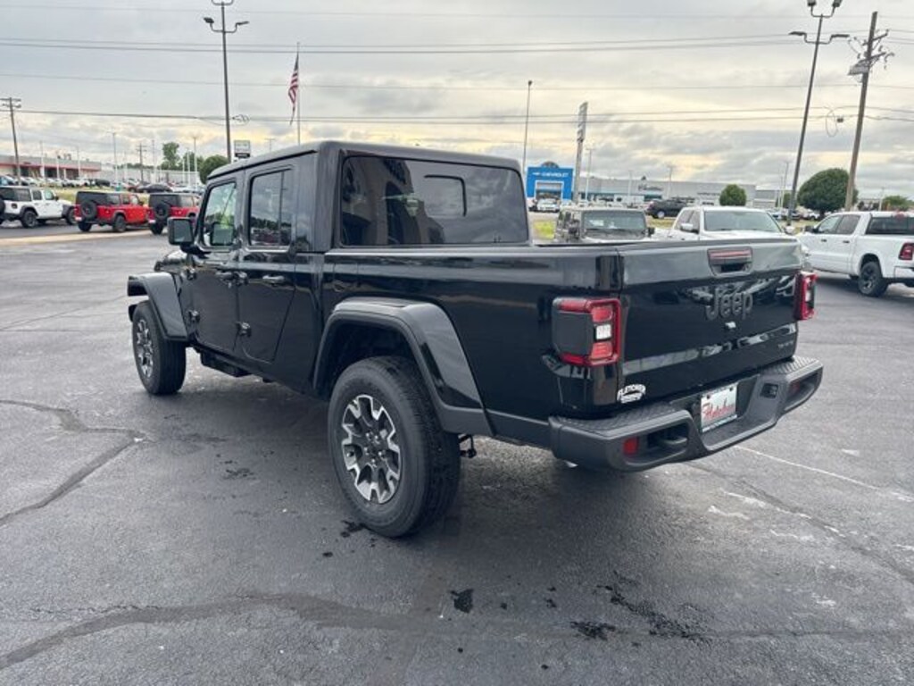 New 2026 Jeep Gladiator SAHARA 4X4 Pickup