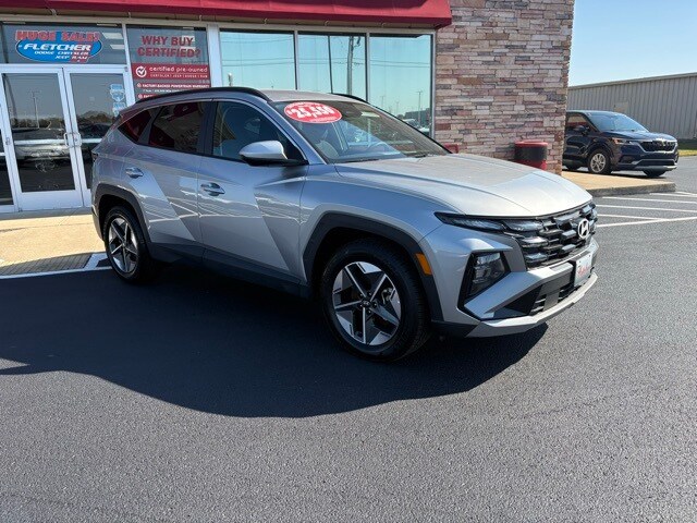 2025 Hyundai Tucson SEL photo 2