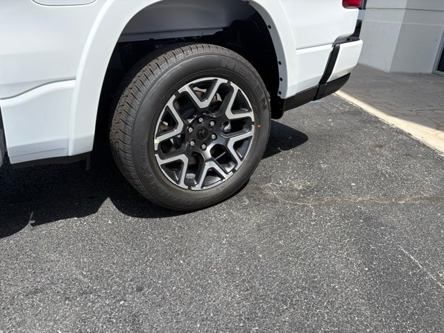 2026 Ram 1500 Laramie photo 5