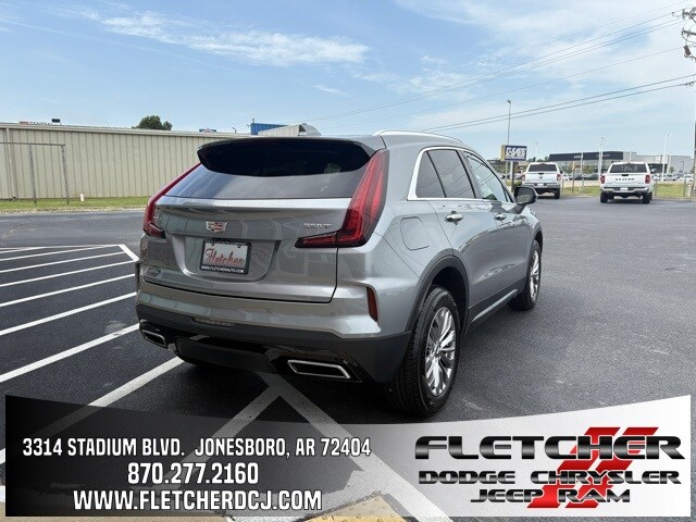 2024 Cadillac XT4 Premium Luxury photo 2