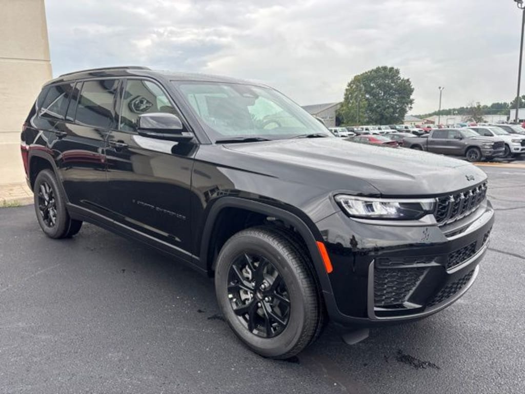 New 2026 Jeep Grand Cherokee L LAREDO ALTITUDE 4X4 Sport Utility