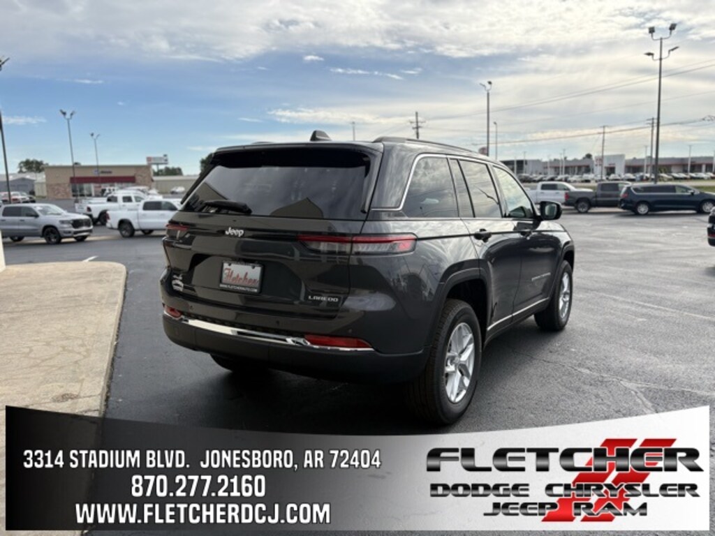 New 2025 Jeep Grand Cherokee LAREDO X 4X4 Sport Utility