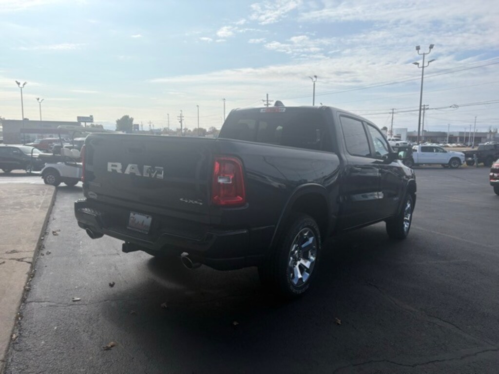 New 2026 Ram 1500 BIG HORN CREW CAB 4X4 5'7 BOX Pickup