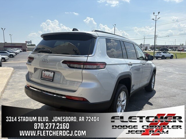 2025 Jeep Grand Cherokee Laredo photo 2