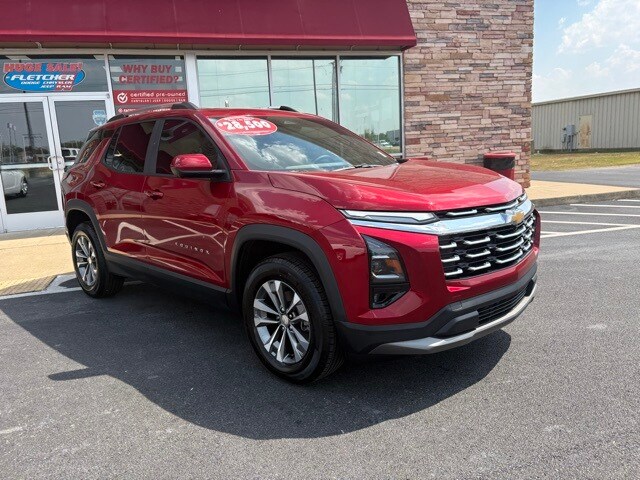 2025 Chevrolet Equinox LT photo 2