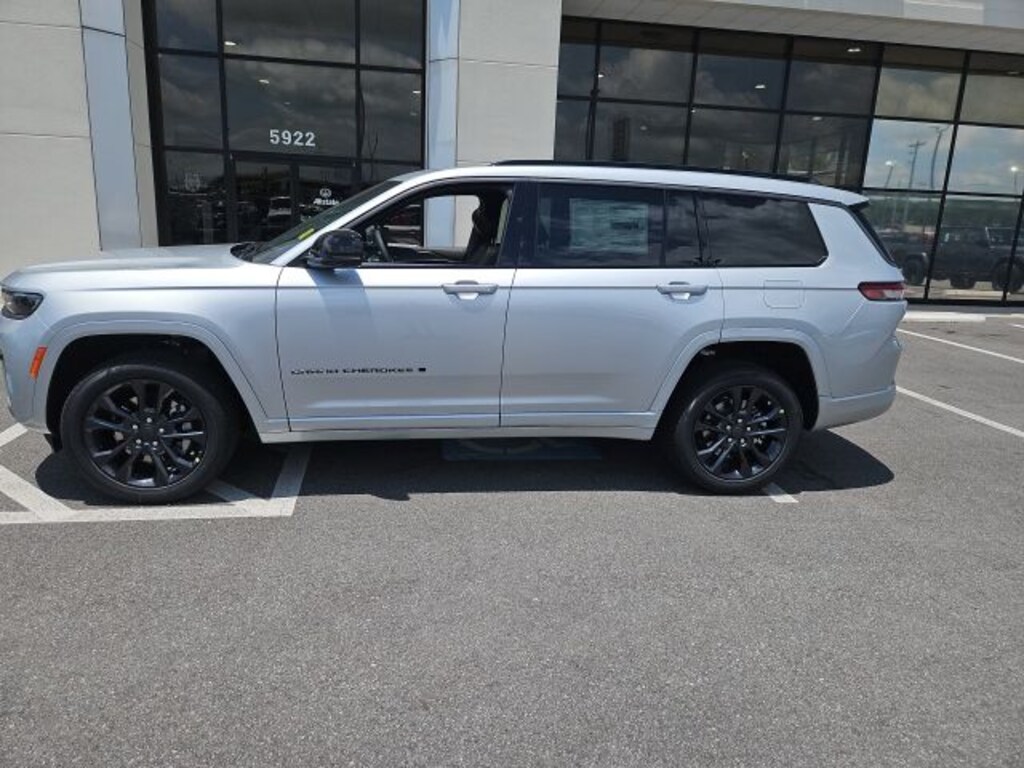 New 2026 Jeep Grand Cherokee L Limited Reserve 4x4 Sport Utility