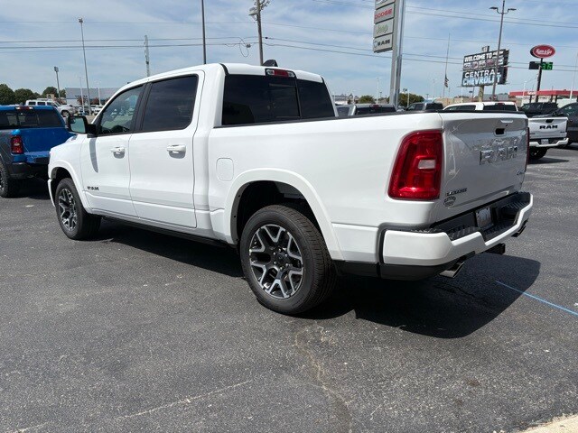 2026 Ram 1500 Laramie photo 4