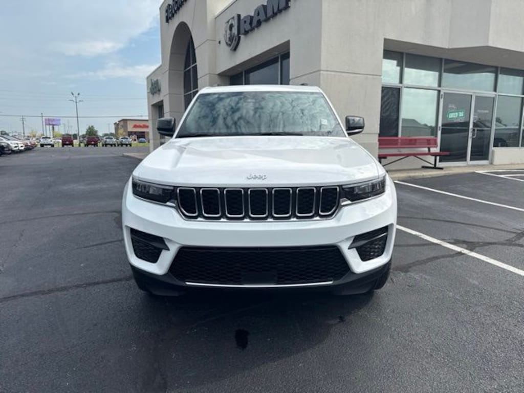 New 2026 Jeep Grand Cherokee LAREDO X 4X4 Sport Utility