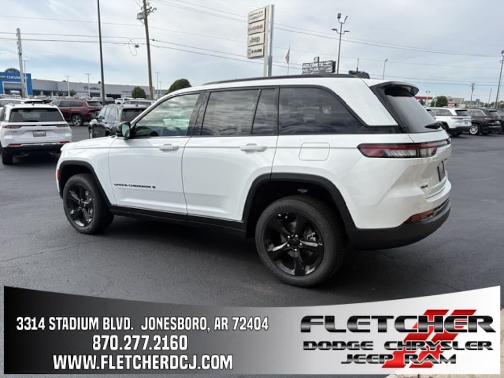 New 2025 Jeep Grand Cherokee L ALTITUDE X 4X4 Sport Utility