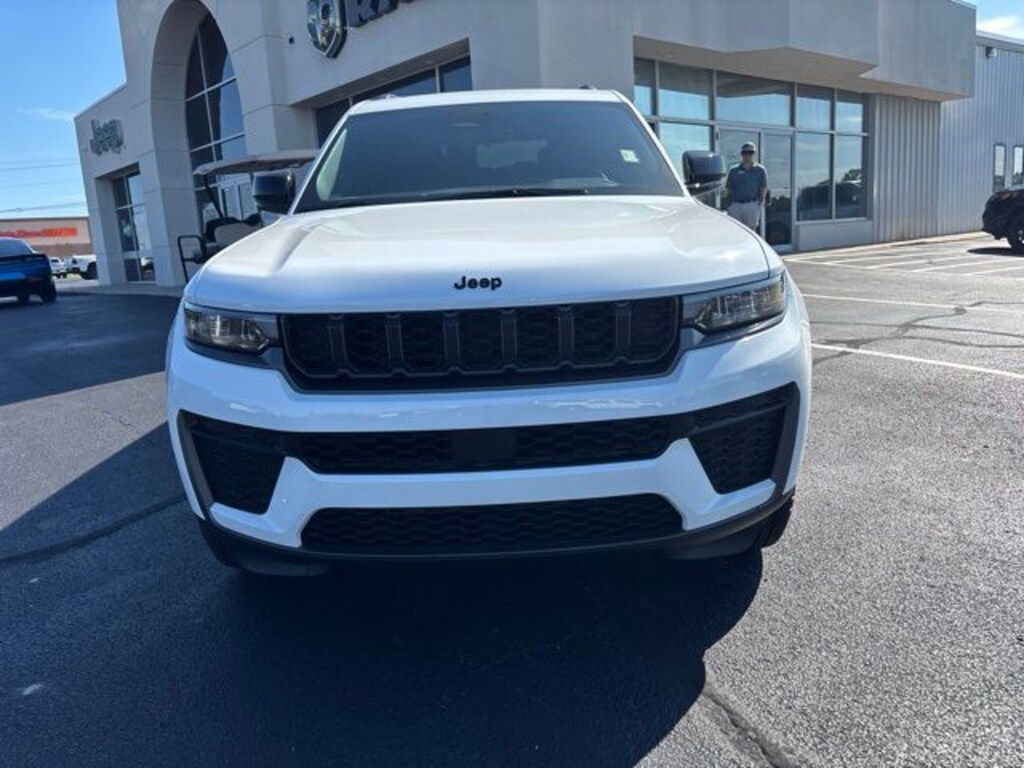 New 2026 Jeep Grand Cherokee L LAREDO ALTITUDE 4X4 Sport Utility
