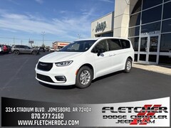 2026 Chrysler Pacifica SELECT Passenger Van