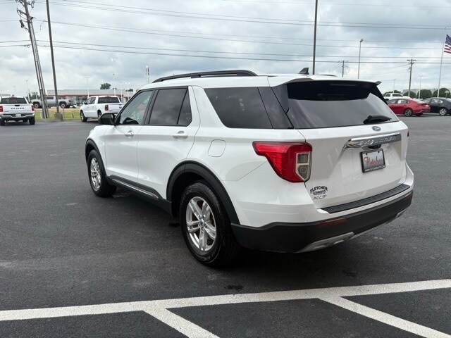 2023 Ford Explorer XLT photo 3
