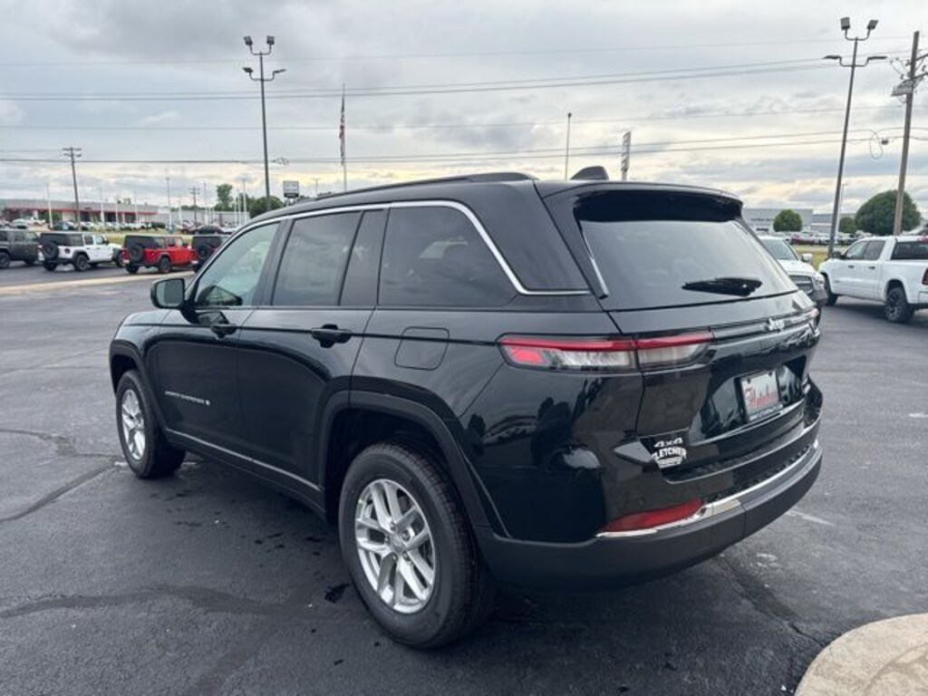 New 2026 Jeep Grand Cherokee LAREDO X 4X4 Sport Utility