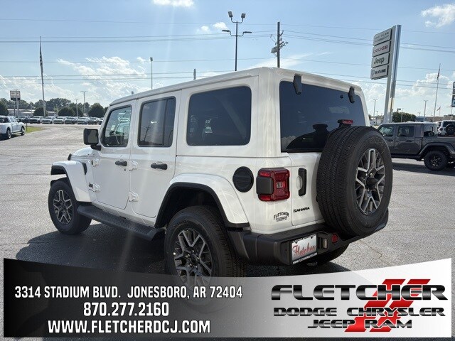 2025 Jeep Wrangler Sahara photo 4