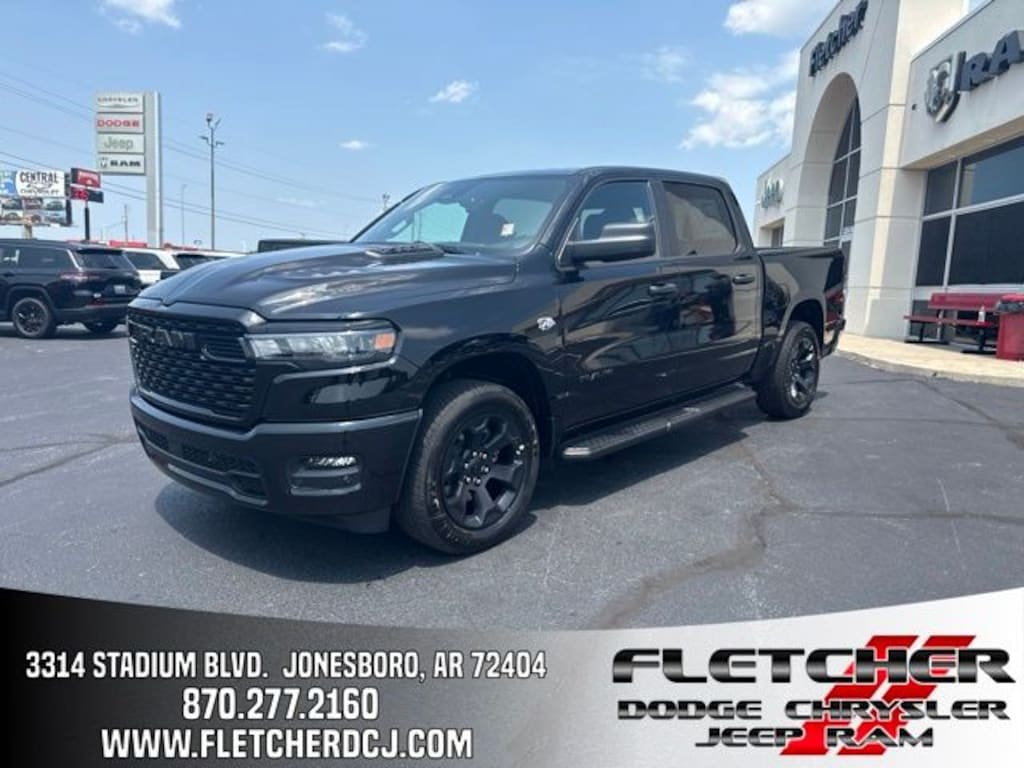 New 2026 Ram 1500 EXPRESS CREW CAB 4X4 5'7 BOX Pickup