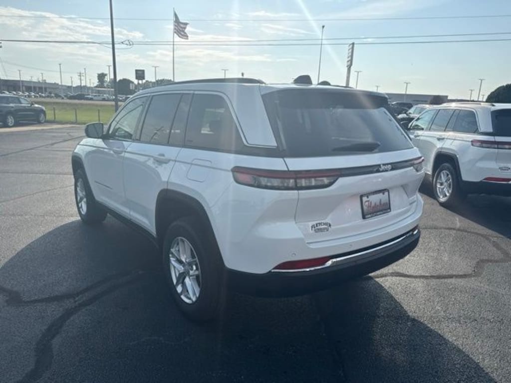 New 2026 Jeep Grand Cherokee LAREDO X 4X2 Sport Utility