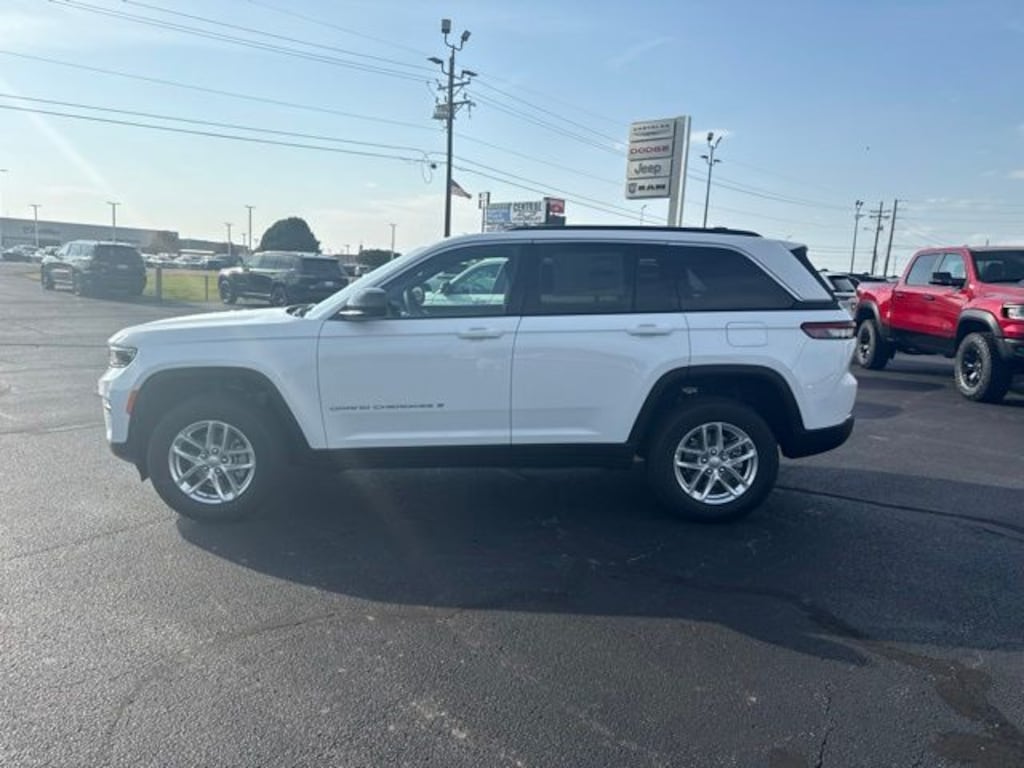 New 2026 Jeep Grand Cherokee LAREDO X 4X2 Sport Utility