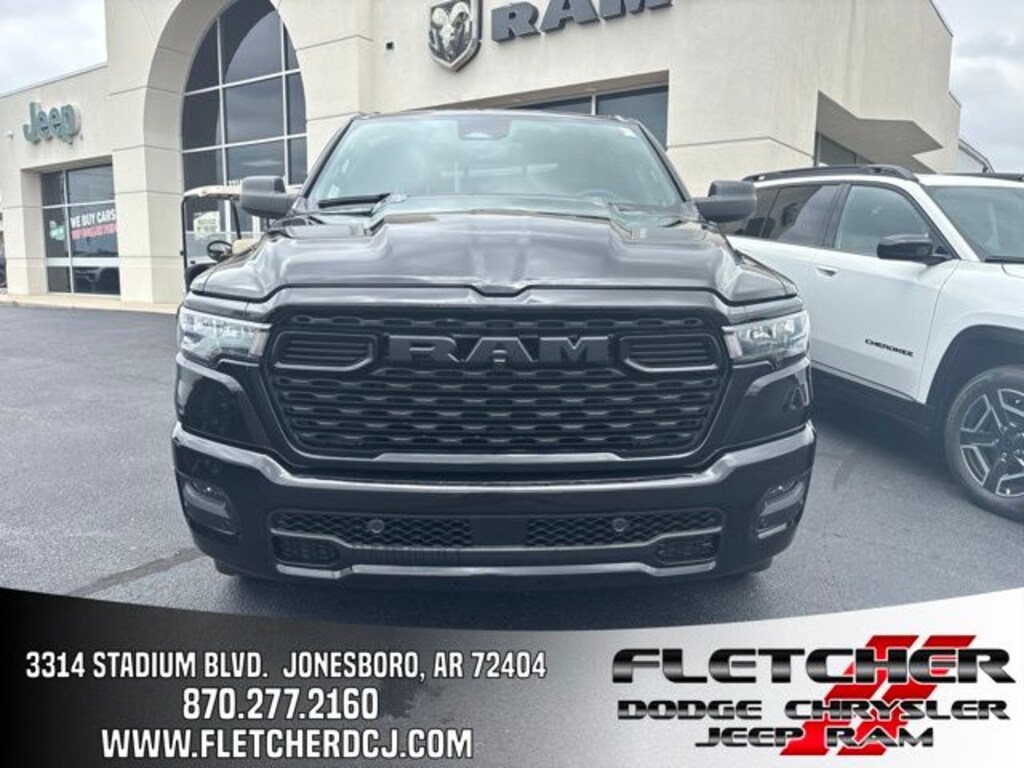 New 2026 Ram 1500 EXPRESS CREW CAB 4X4 5'7 BOX Pickup