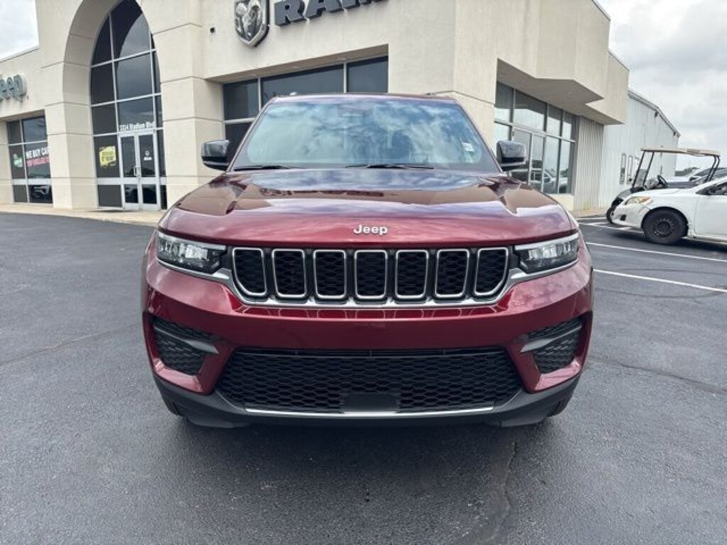 New 2026 Jeep Grand Cherokee LAREDO X 4X4 Sport Utility