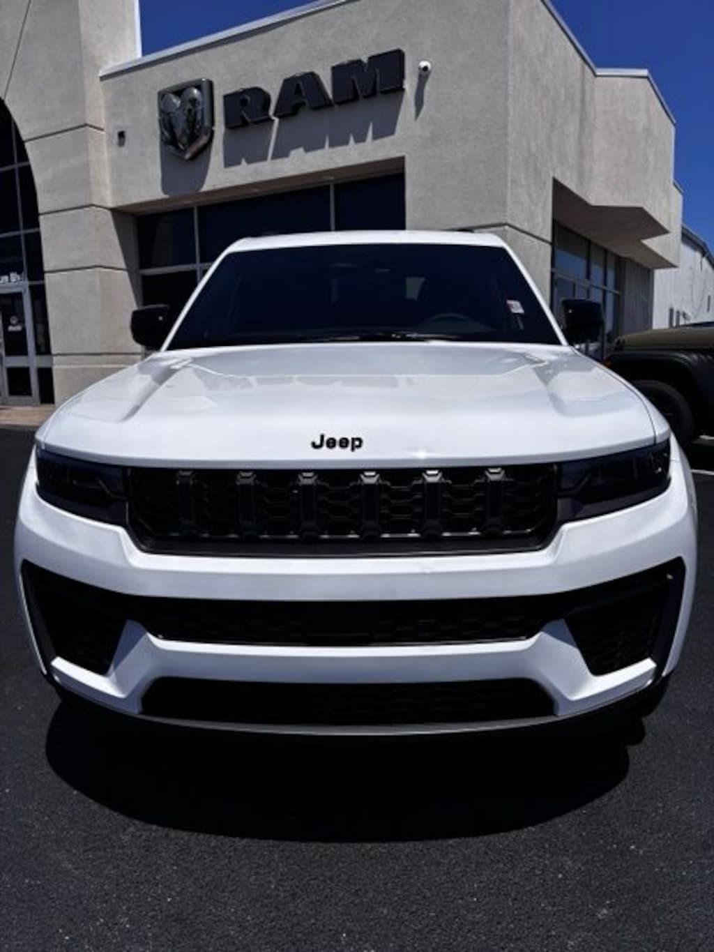 New 2026 Jeep Grand Cherokee L LAREDO ALTITUDE 4X4 Sport Utility