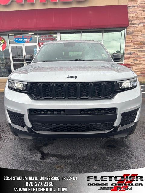 2025 Jeep Grand Cherokee L Altitude X 4x4's photo