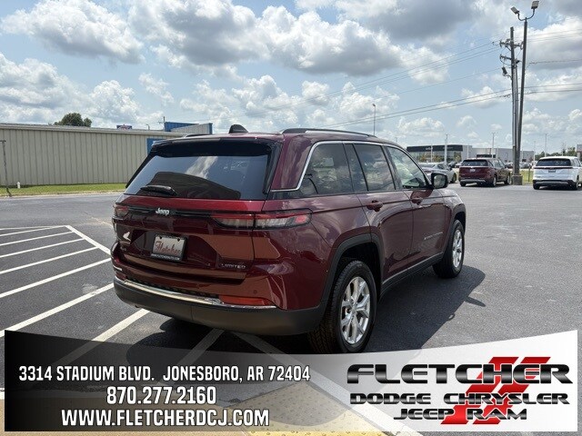 2024 Jeep Grand Cherokee Limited photo 3