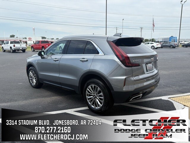 2024 Cadillac XT4 Premium Luxury photo 3