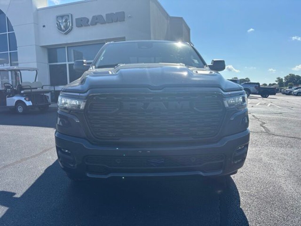 New 2026 Ram 1500 EXPRESS CREW CAB 4X4 5'7 BOX Pickup