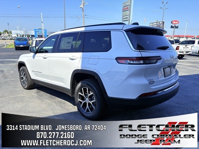 2025 Jeep Grand Cherokee Limited photo 3