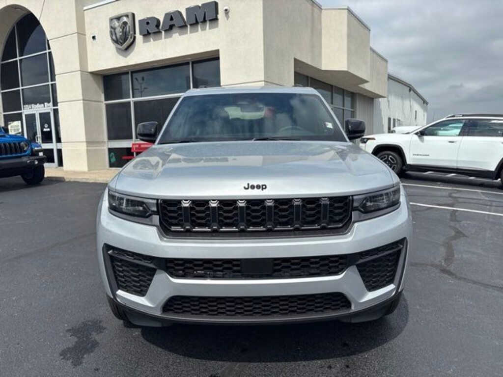 New 2026 Jeep Grand Cherokee L LAREDO ALTITUDE 4X4 Sport Utility
