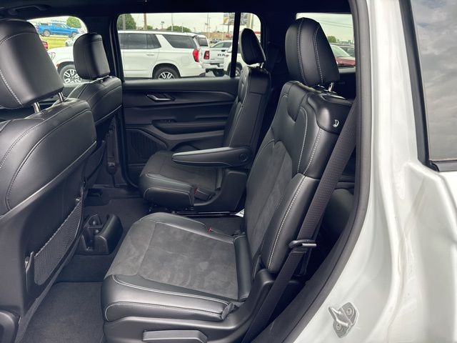 2025 Jeep Grand Cherokee L Altitude - Photo 16